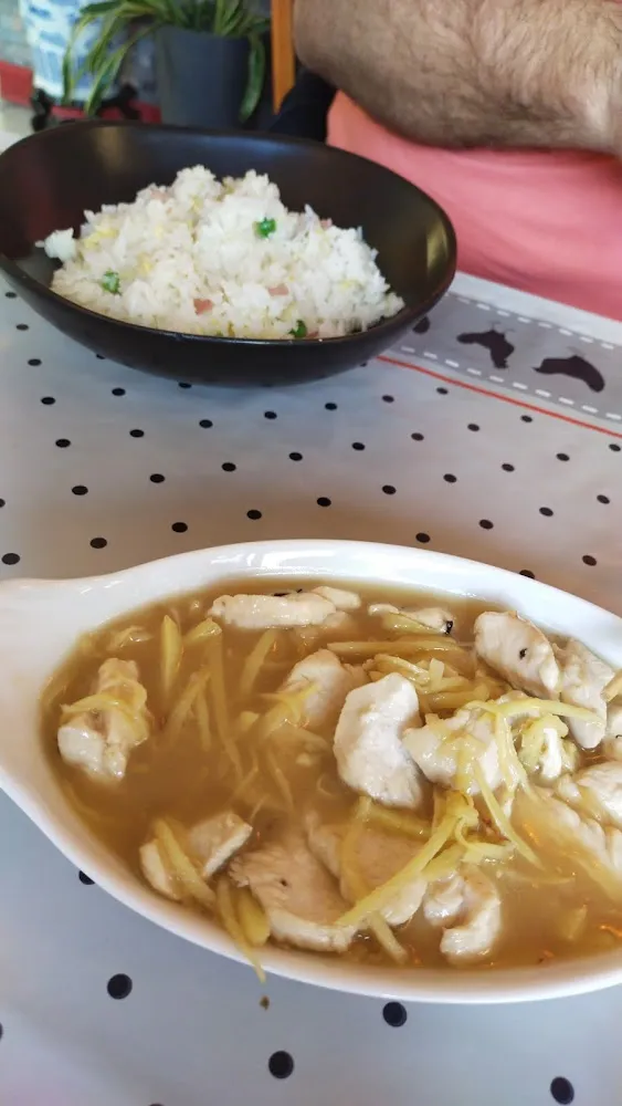 Riz Cantonais Et Poulet Au Gingembre